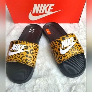 Nike Victori One Sandals Slippers Slides Cheetah